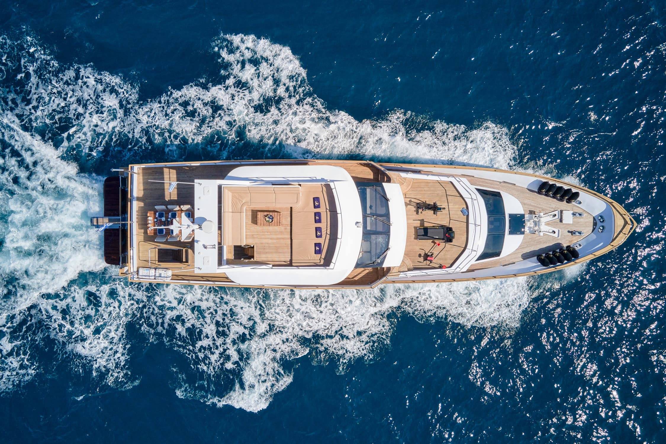 charter yacht kefalonia